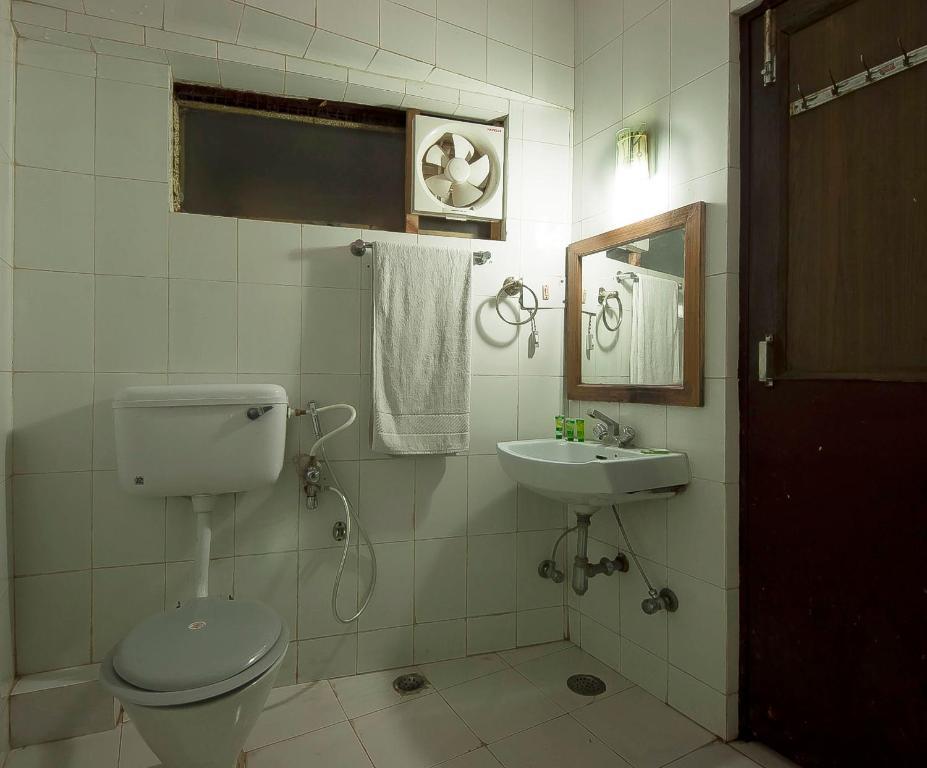 Hotel Anamika Nainital Rum bild